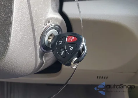 2008 Toyota Camry Le z USA, uszkodzony, nr VIN 4T1BE46K98U252145